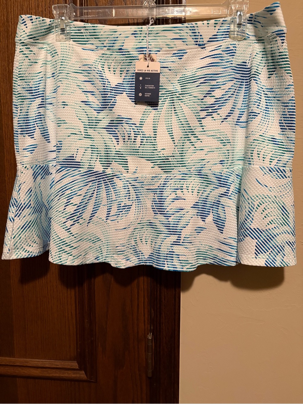 Tommy Bahama Blue and Aqua Striped Leaf Print
